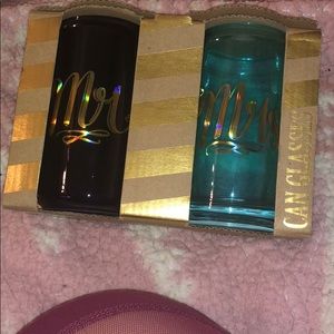 Mr. mrs. cups